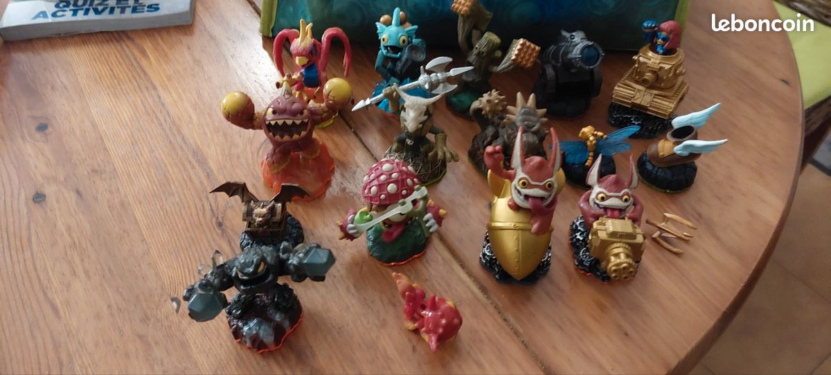 Lot de 7 figurines Skylanders - Activision - Mi Emmaüs | Mi-Emmaüs