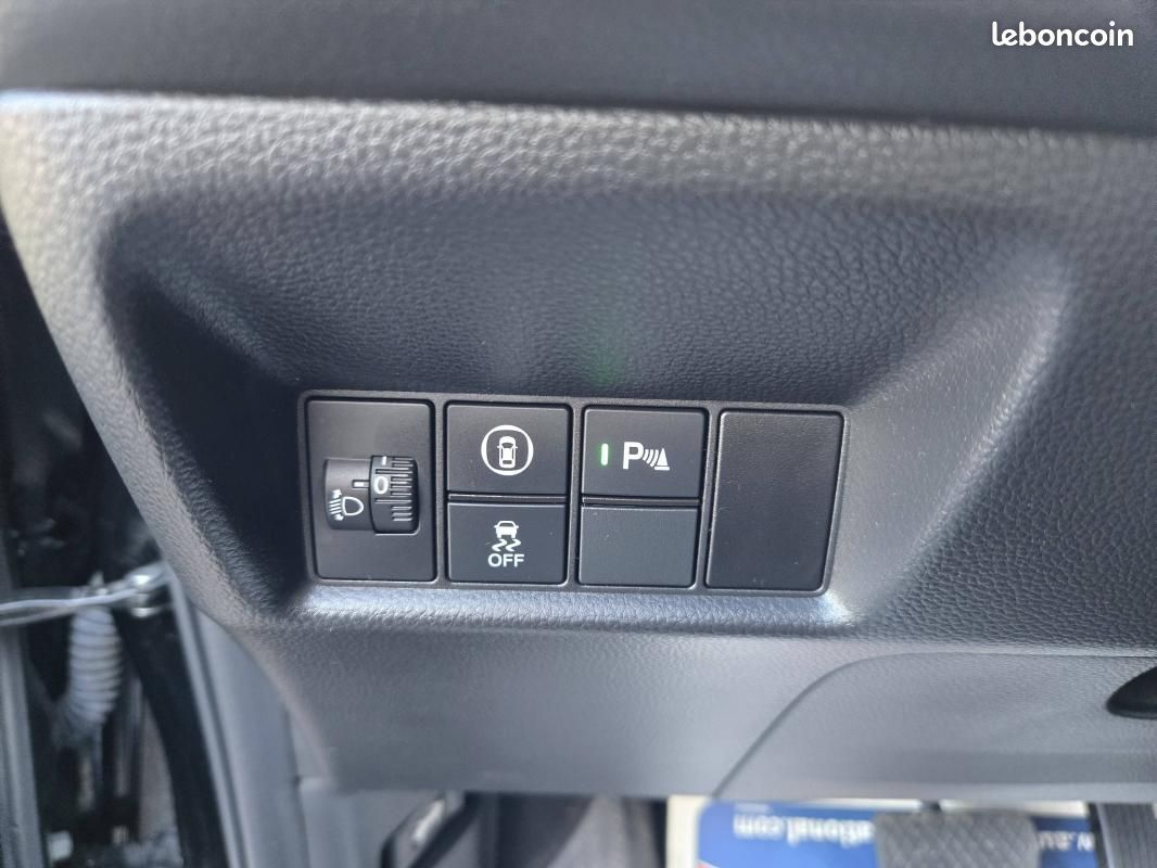 Honda Jazz Crosstar 1.5 i-MMD 109ch e:HEV Exclusive (image 6)