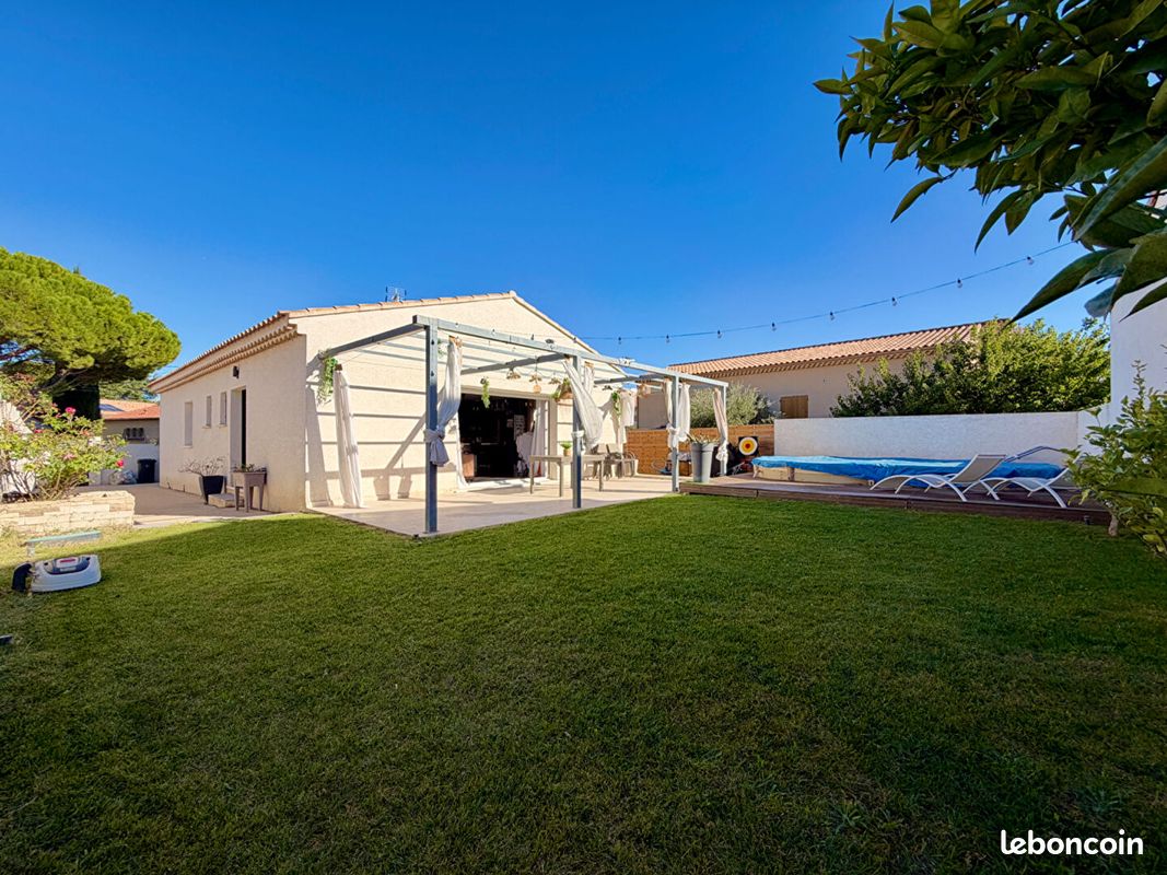 Maison 5 pièces 112 m² · à Laudun-l'Ardoise · 112 m² · 327 000 €