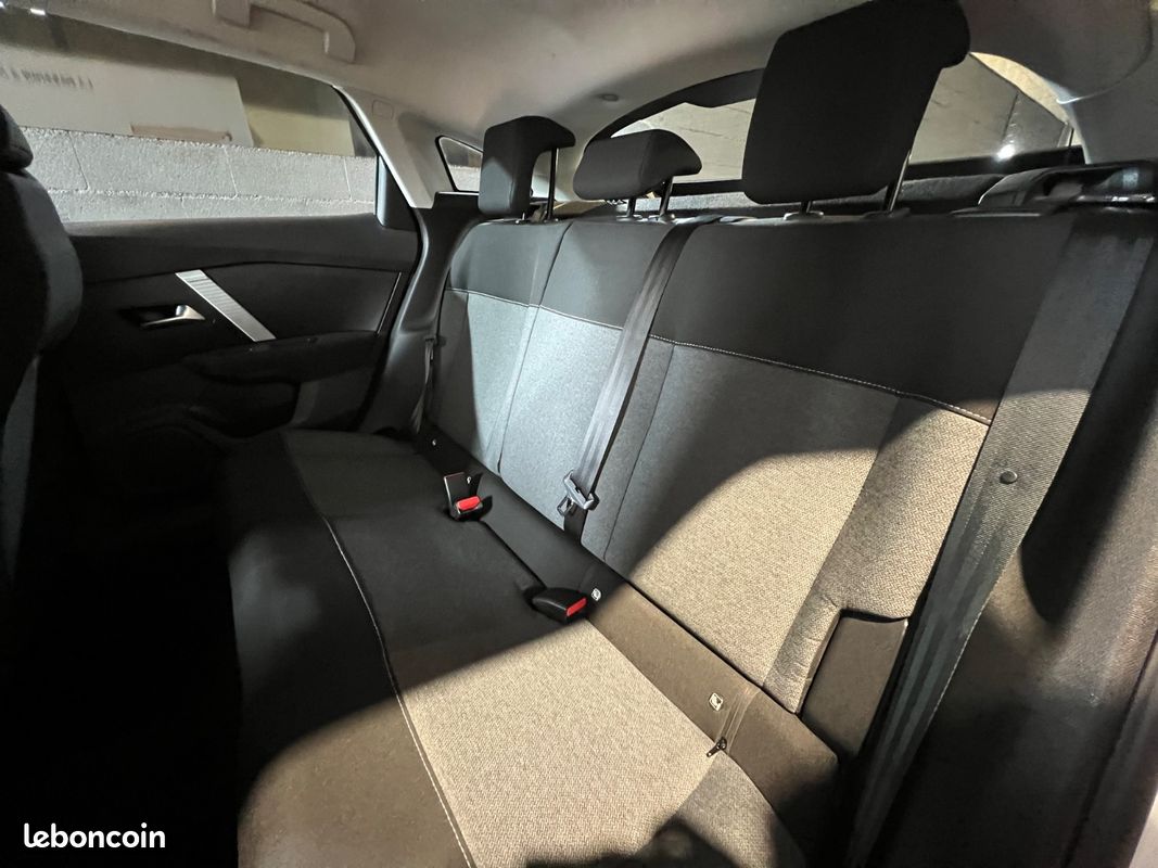CITROEN C4 C4 BlueHDi 110 SS BVM6 Feel Pack (image 38)