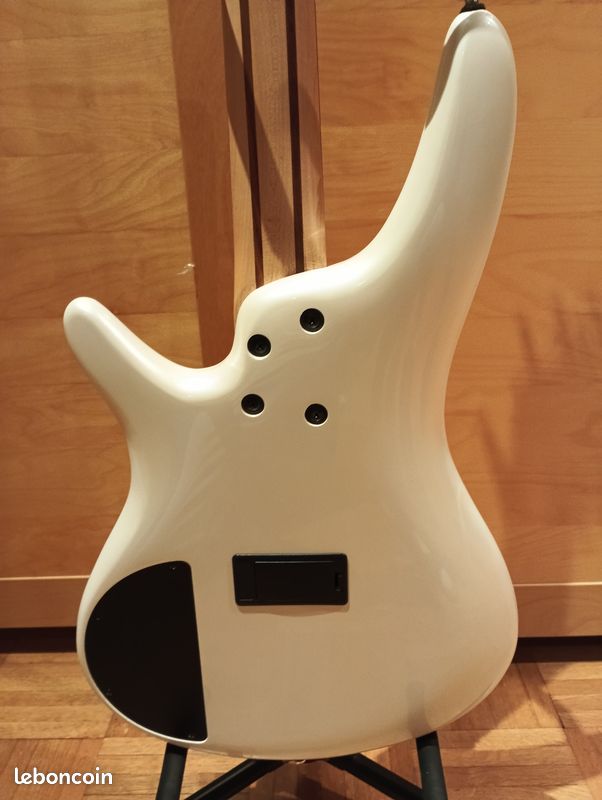 Basse Ibanez SR300E (image 3)