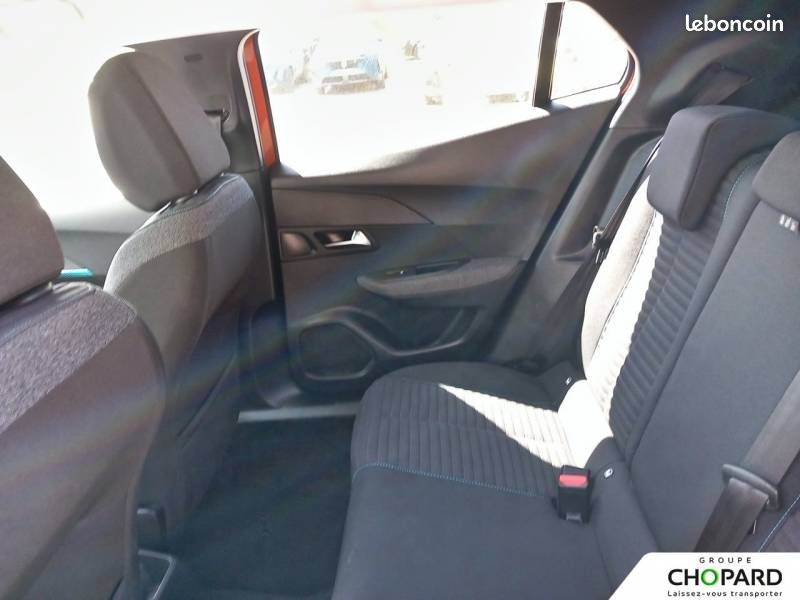Peugeot 2008 PureTech 100 S&S BVM6 Style (image 19)