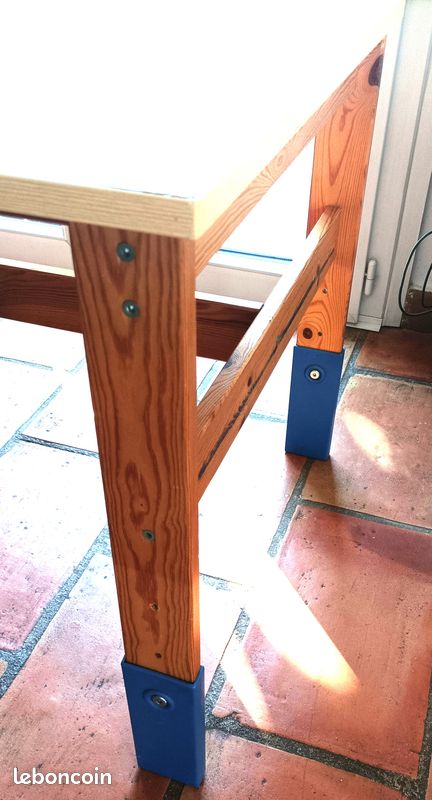 Table en bois pour enfant (image 3)
