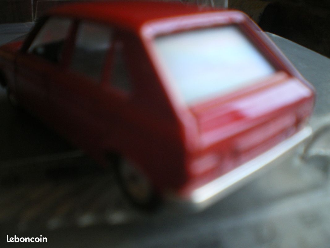 Peugeot 204 Berline 1965-1976 weiss 1:43 von Altaya / IXO | Acheter sur