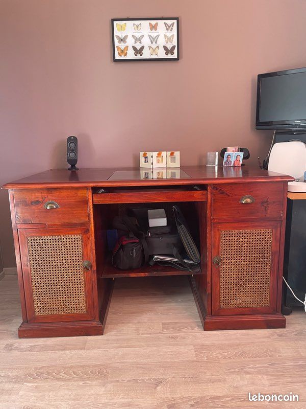 Bureau en bois massif (image 1)