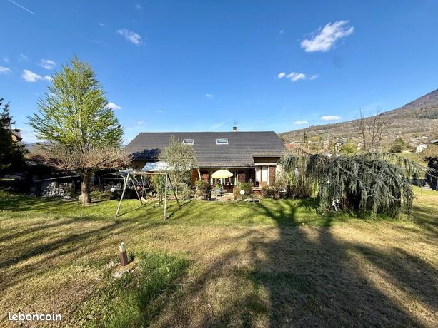 Maison 6 pièces 213 m²