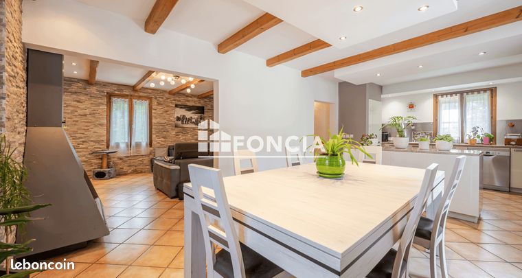 Rare ensemble immobilier Maison T4 et une grande dépendance sur un terrain de 3360 m2, idéal profession artisanal