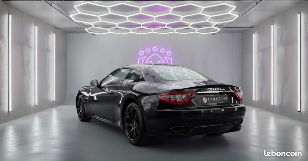 MASERATI GRANTURISMO S 4.7 460CH BVR F1 FACELIFT / Couleur Nero Carbonio / Seconde main / Pack Carbone / Pack électriques / Pack Alcantara / Sièges chauffants / Magnifique configuration (image 2)