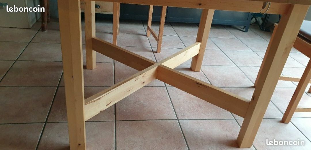 Lot table IKEA avec ses 4 chaises (image 5)