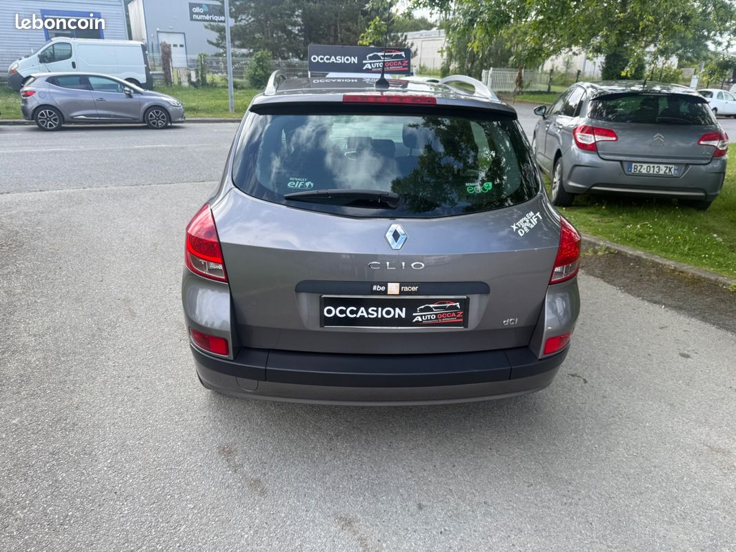 Renault CLIO III ESTATE 1.5 dci 70 cv Authentique (image 7)
