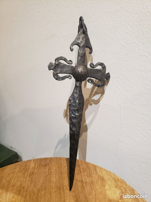 Croix fer forger ancienne (image 1)