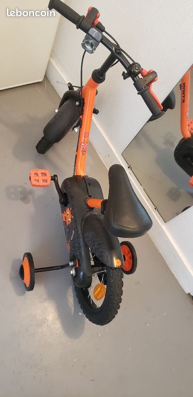 Vélo pour les enfants en très bonne état (image 3)