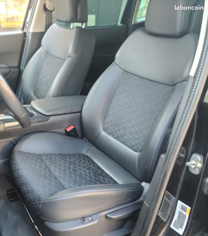 PEUGEOT 3008 1.6 BLUEHDI 120 ALLURE BUSINESs (image 22)