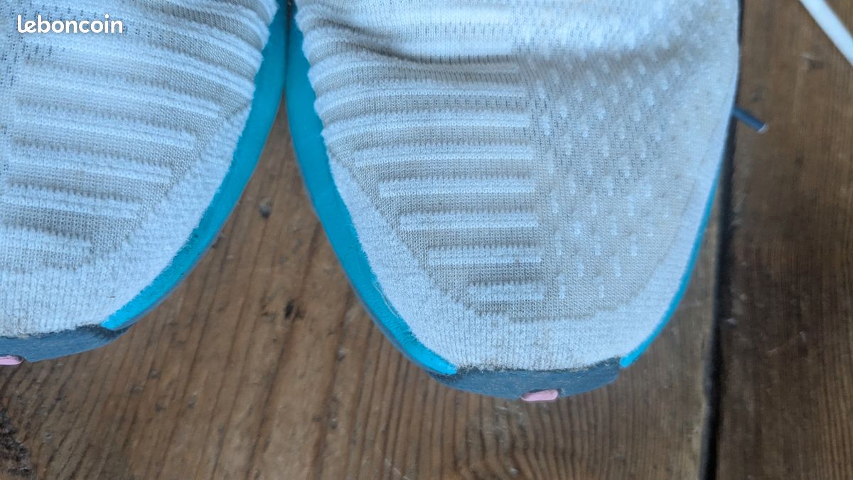 Baskets Running Volontaires Paris 2024 – Pointure 38, Blanc – Neuves Avec Emballage, édition Collector