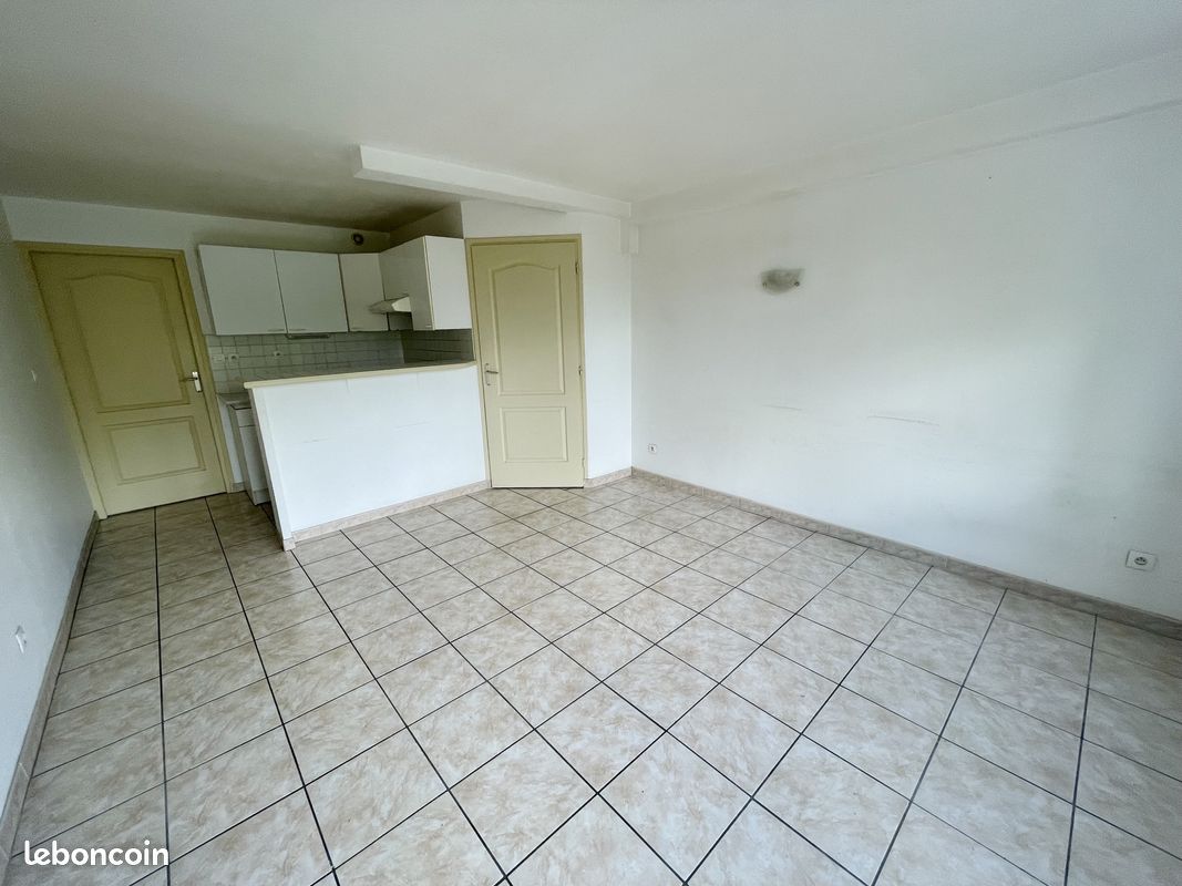 Appartement a louer saint-etienne - 2 pièce(s) - 37 m2 - Surfyn