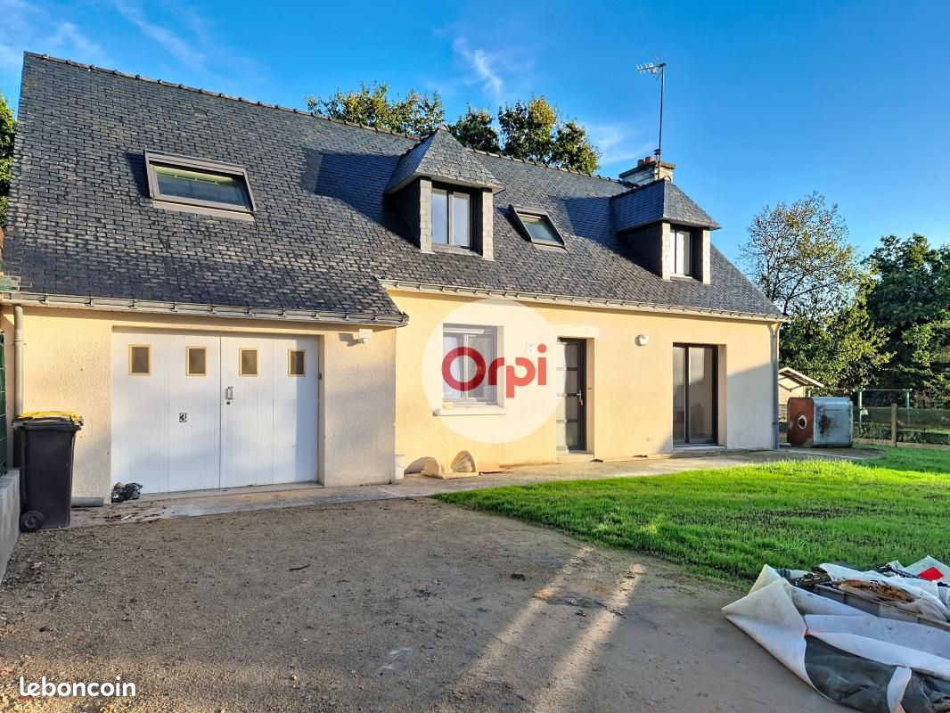 Maison 5 pièces 164 m² · à Séné · 164 m² · 1 300 €/mois