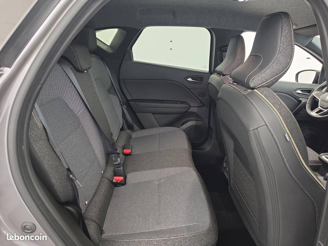 RENAULT Captur TCe 115 ch Techno (image 16)