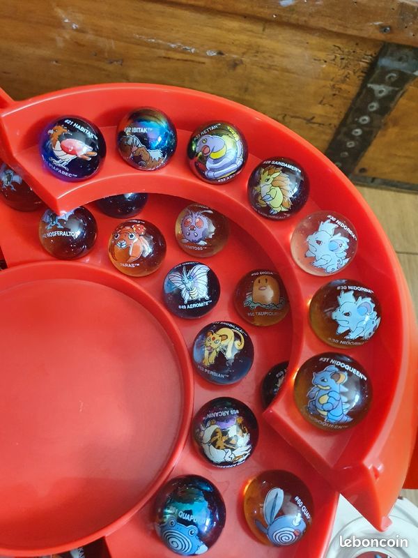 Pokeball Marble Storage case (image 7)