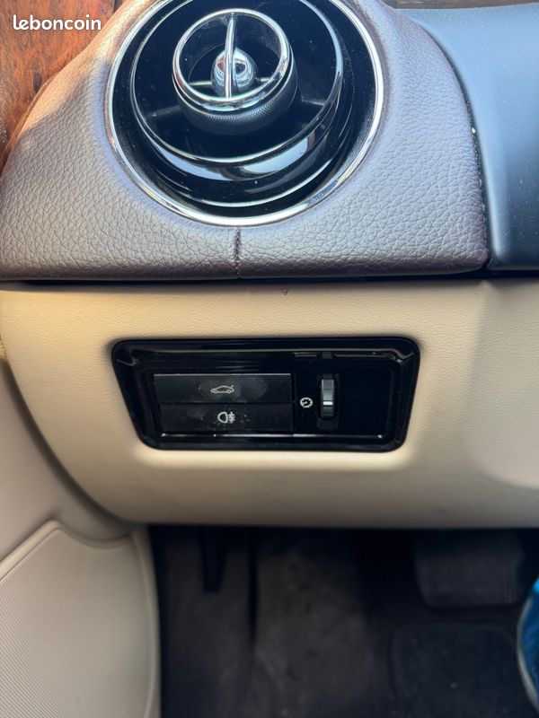 Jaguar XJ Luxury 3.0 V6 275cv - Cuir, Toit ouvrant, Caméra de recul (image 15)