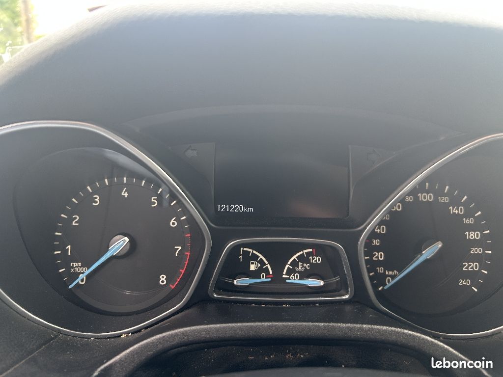 Ford Focus 1.0 EcoBoost 100 SetS 99g Trend (image 9)