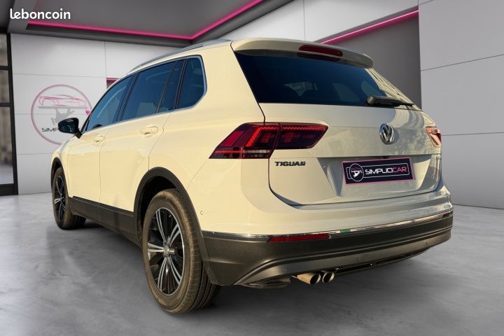 Volkswagen Tiguan 2.0 TDI 150 DSG7 Carat Exclusive / CARPLAY / TOIT OUVRANT / CAMERA 360 / REGULATEUR ACC (image 3)