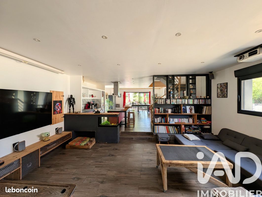 Maison 8 pièces 180 m² · à Vivoin · 180 m² · 364 000 €