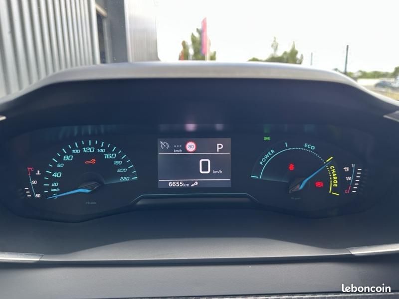 Peugeot 208 1.2 Hybrid 110ch Style e-DCS6 (image 29)