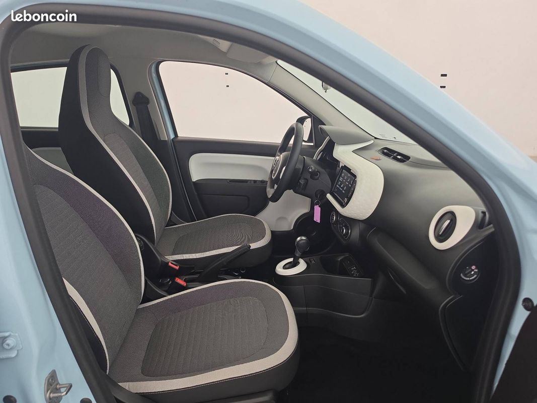 RENAULT Twingo III E-Tech Equilibre (image 11)