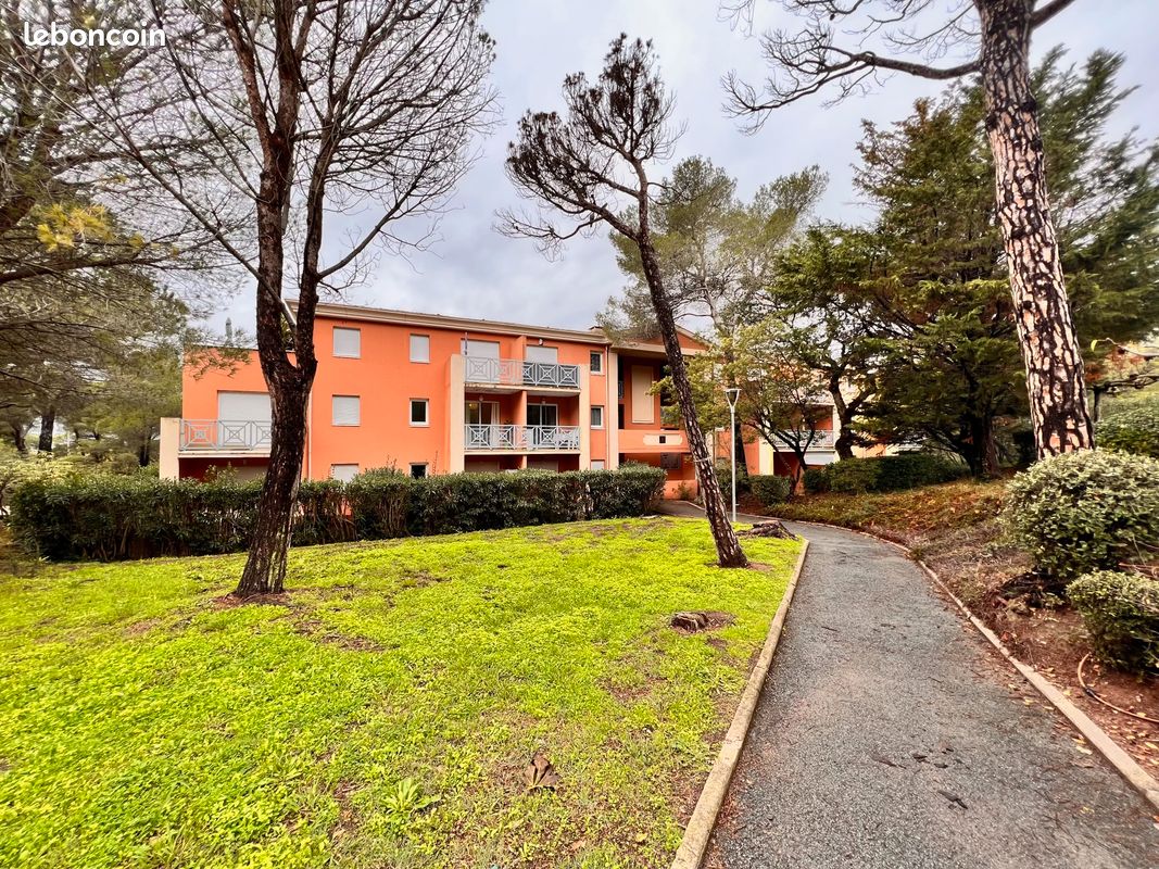 Appartement 2 pièces 27 m² · à Saint-Raphaël · 27 m² · 620 €/mois