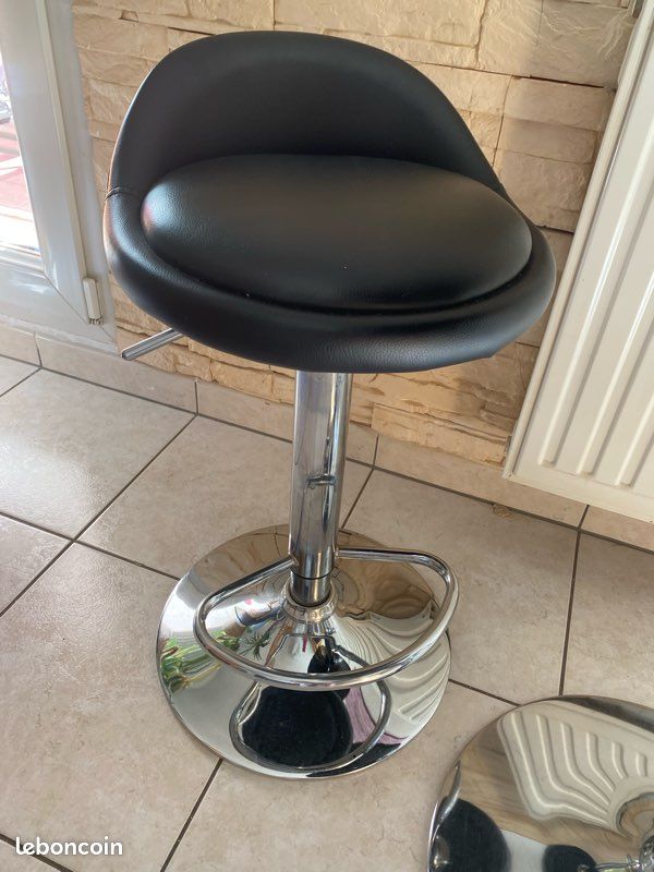 Table et tabourets de bar (image 3)