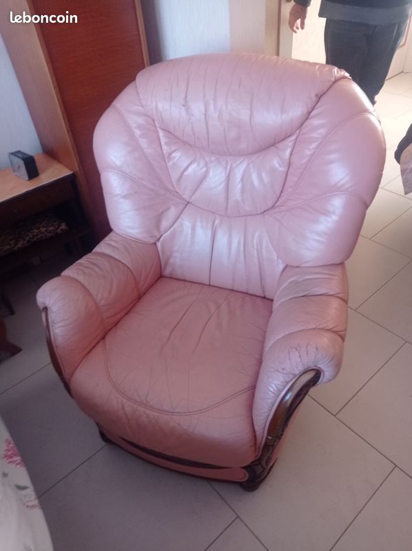Vends salon en cuir (image 1)
