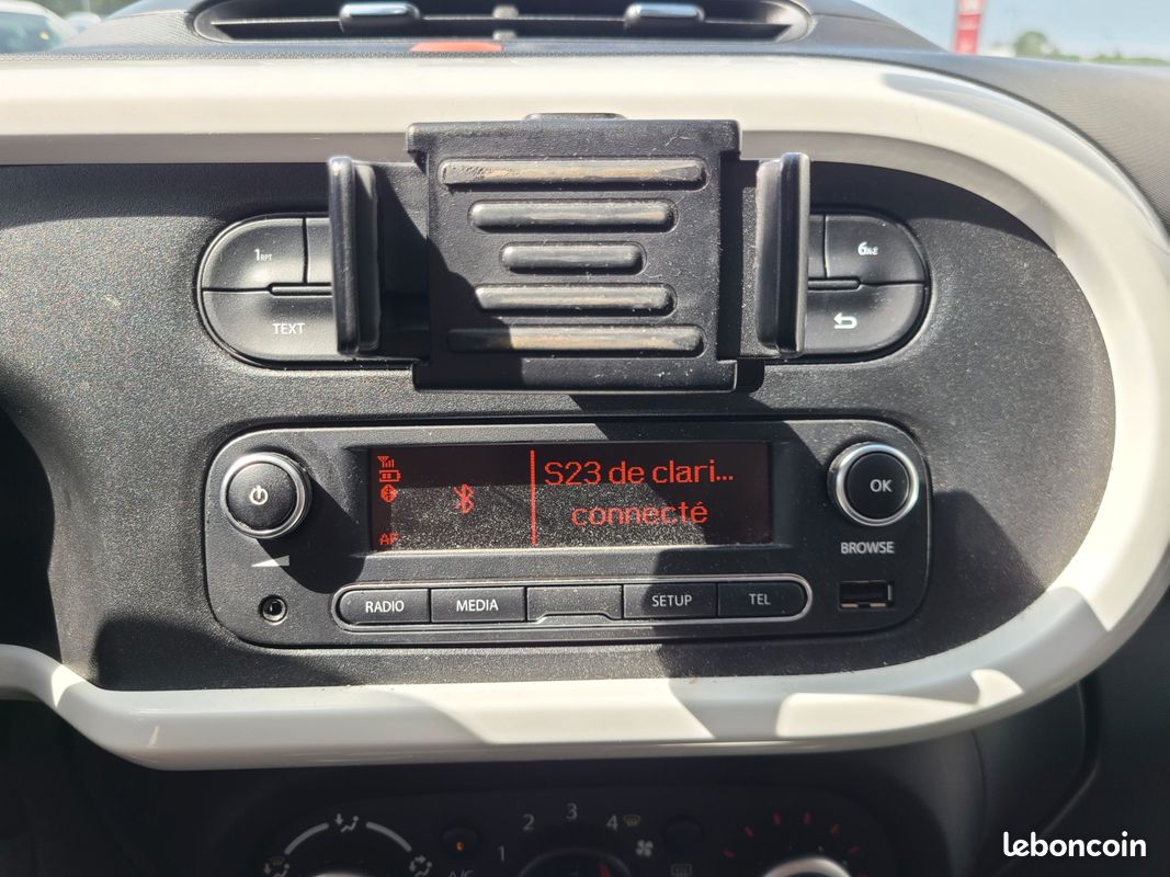 RENAULT TWINGO 1.0 SCE 70 INTENS/ MOTEUR A CHAINe (image 8)