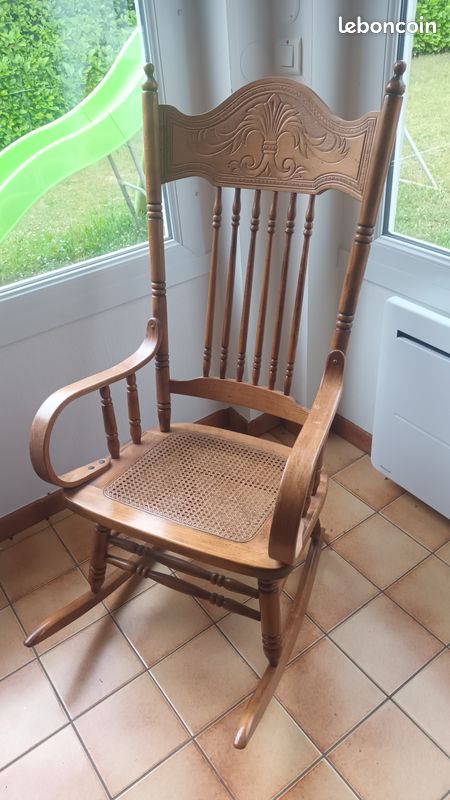 Rocking chair en bois (image 2)