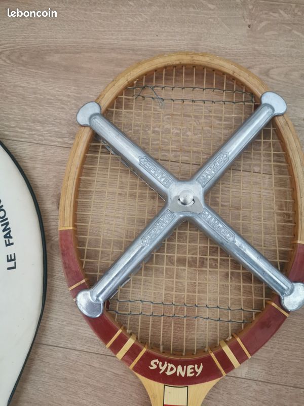 Vieille Raquette De Tennis Sydney Vintage, Année 60, Décoration