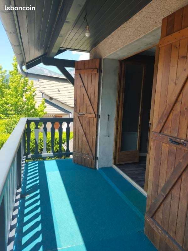 Maison 8 pièces 140 m² · à Challes-les-Eaux · 140 m² · 440 000 €