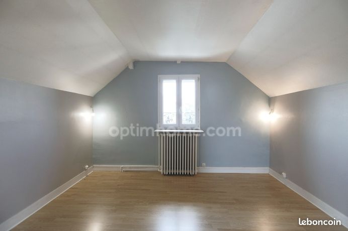 https://img.leboncoin.fr/api/v1/lbcpb1/images/b3/43/88/b3438855c06a828e6126d6779b9cd30b71afd6f1.jpg?rule=ad-image