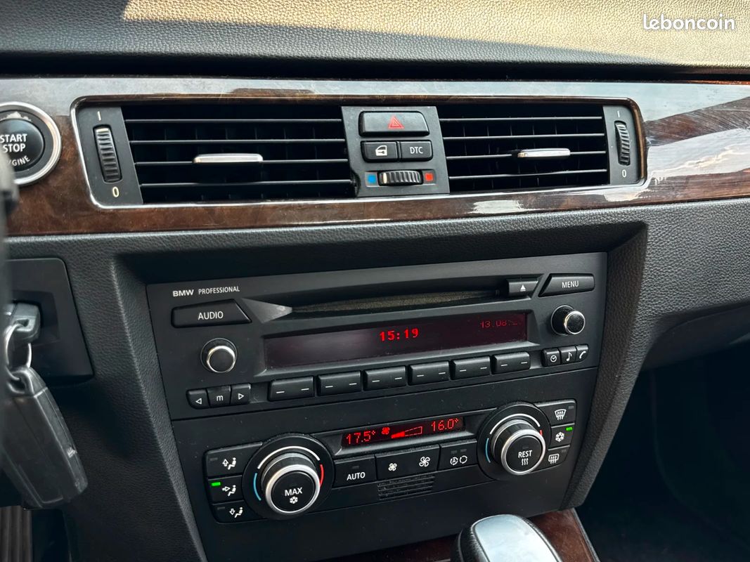 BMW SERIE 3 E90 318i 143ch (image 25)