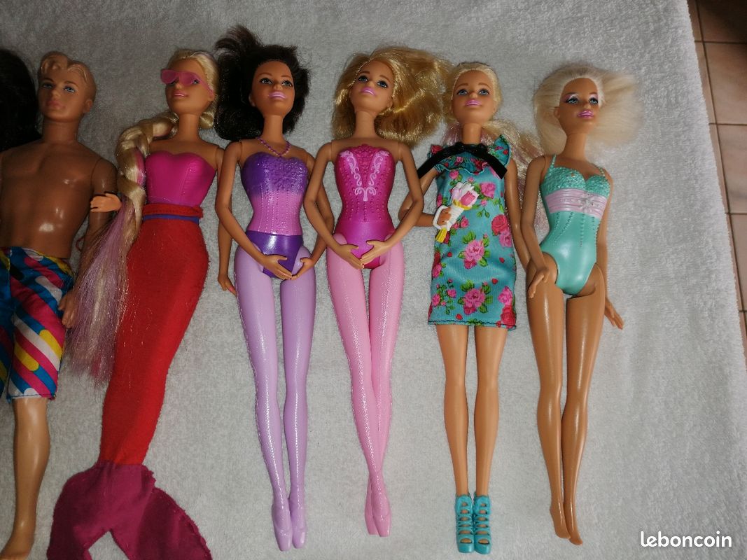 Lot de barbies (image 1)