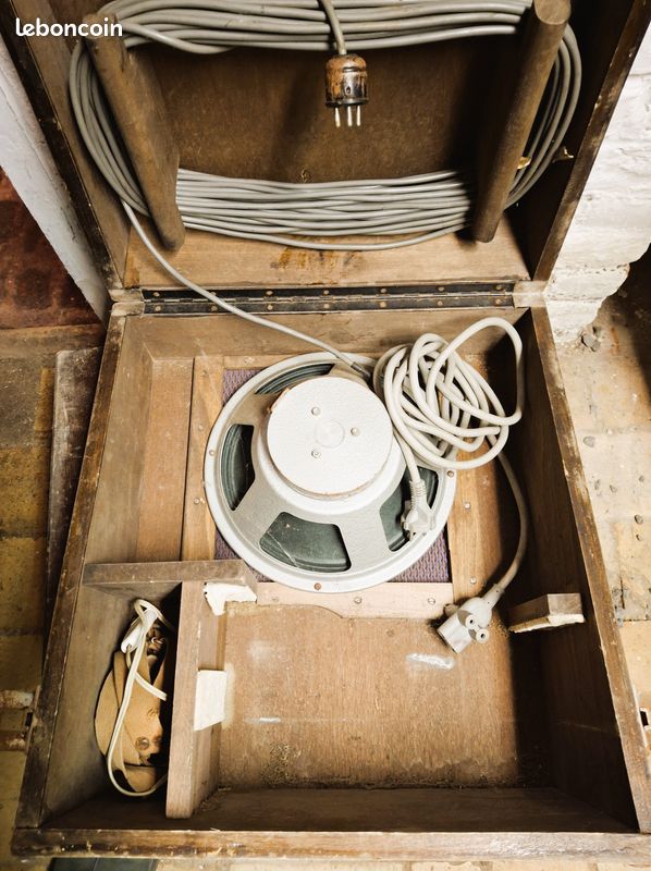 Projecteur André Debrie MS24. 16mm Sans câble d'alimentation Il