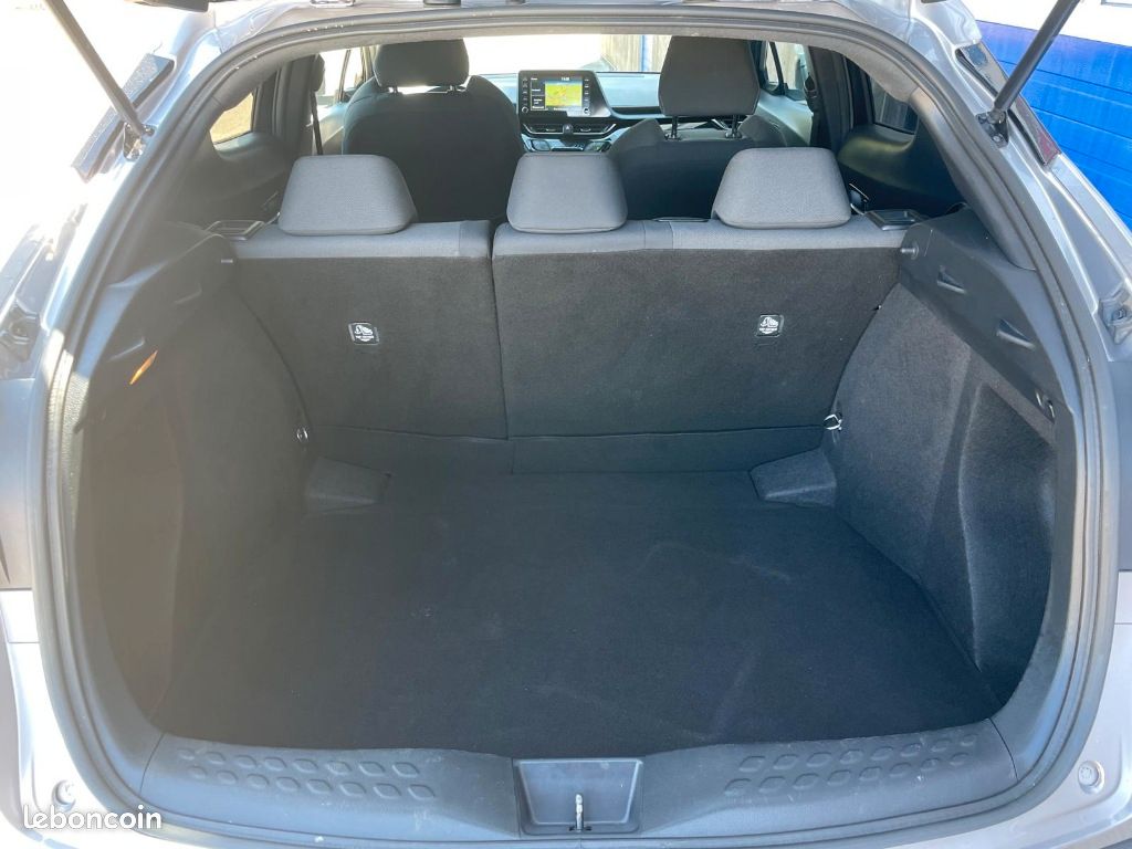 Toyota C-HR 1.8 HYBRID - BV E-CVT 2020 EDITION (image 9)