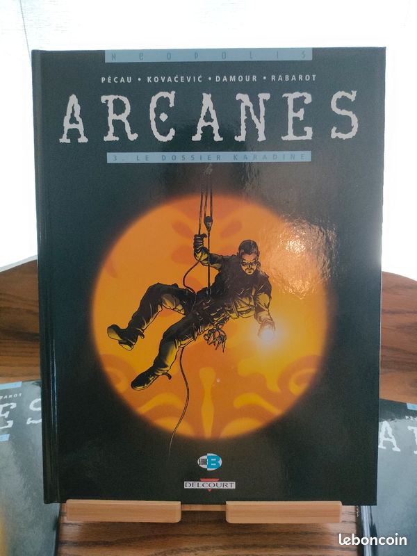 BD_"Arcanes" T3:"Le dossier Karadine"/ EO disponibles (image 1)