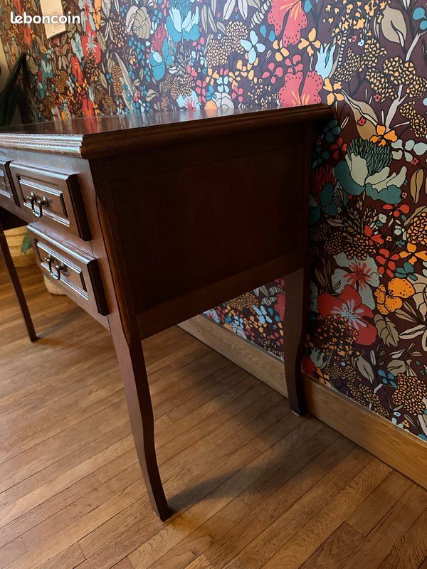 Bureau (image 2)
