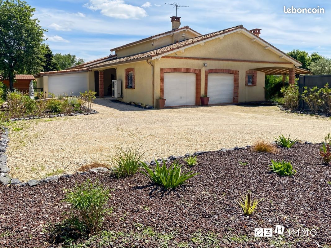 Maison 8 pièces 245 m² · à Roques · 245 m² · 612 000 €