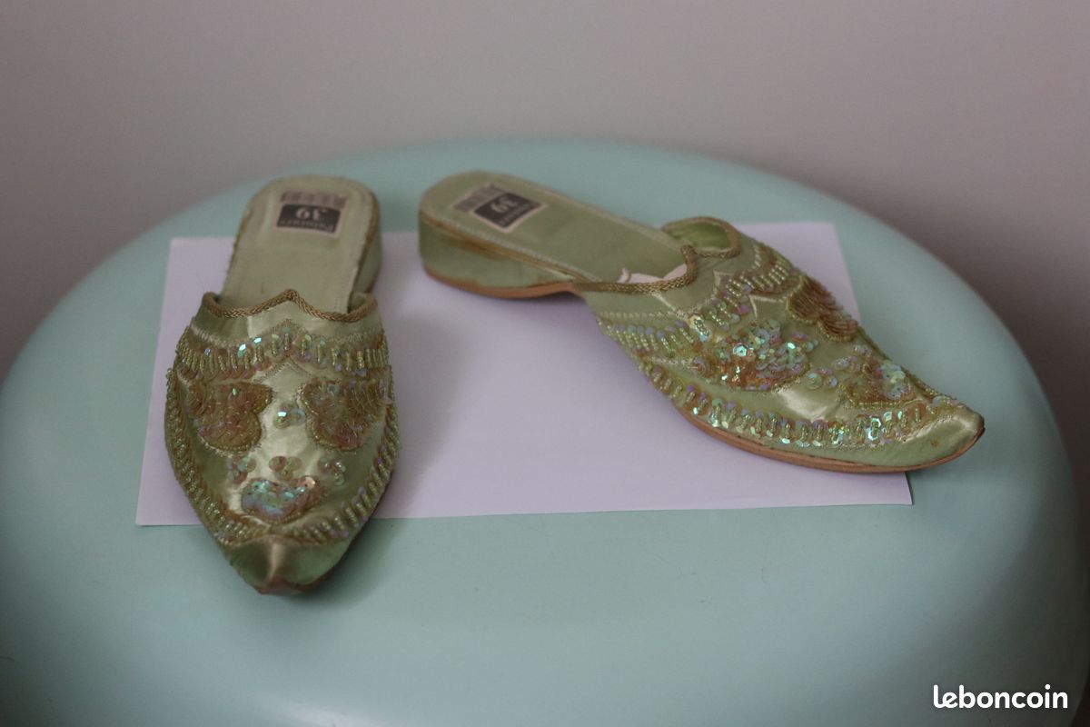 Superbes babouches femme vertes NEUVES T. 39 (image 1)