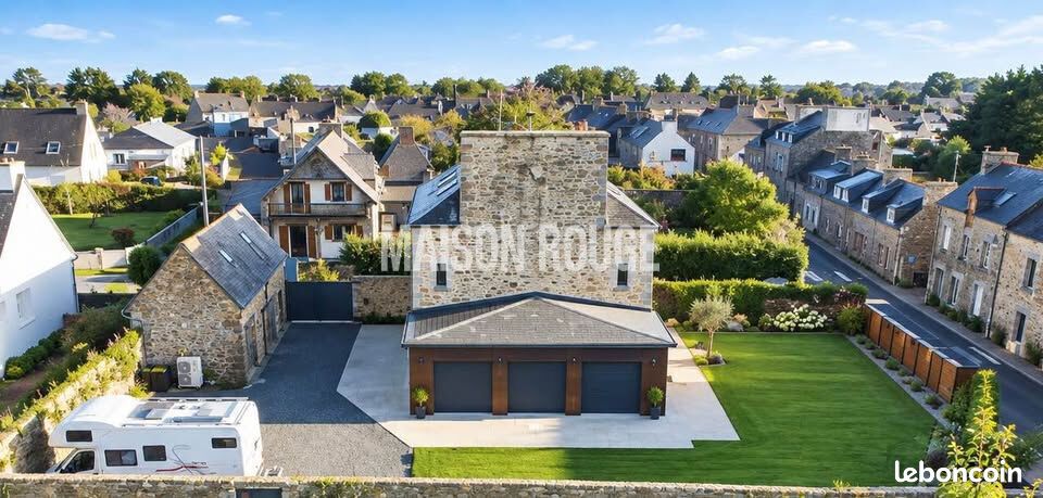 Maison 12 pièces 225 m² · à Lanvollon · 225 m² · 449 592 €