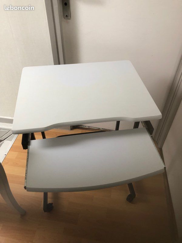 Bureau (image 2)