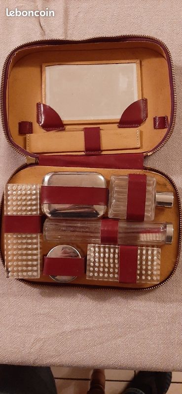 Trousse de toilette (image 1)