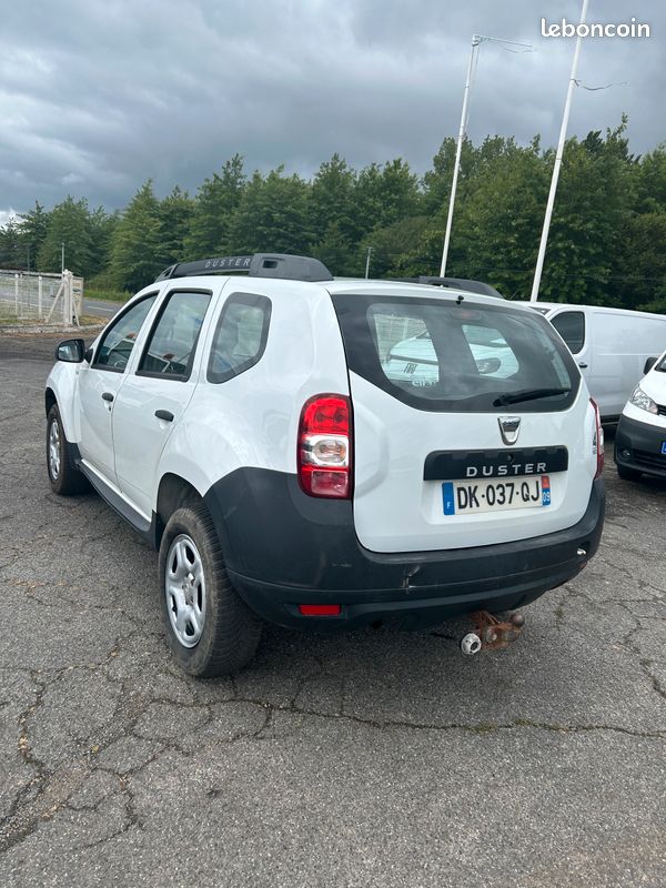 Dacia duster 4x4 utilitaire (image 2)