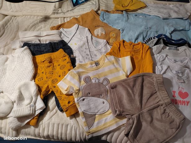 Vêtements Bébé Garçon 1 mois d'occasion