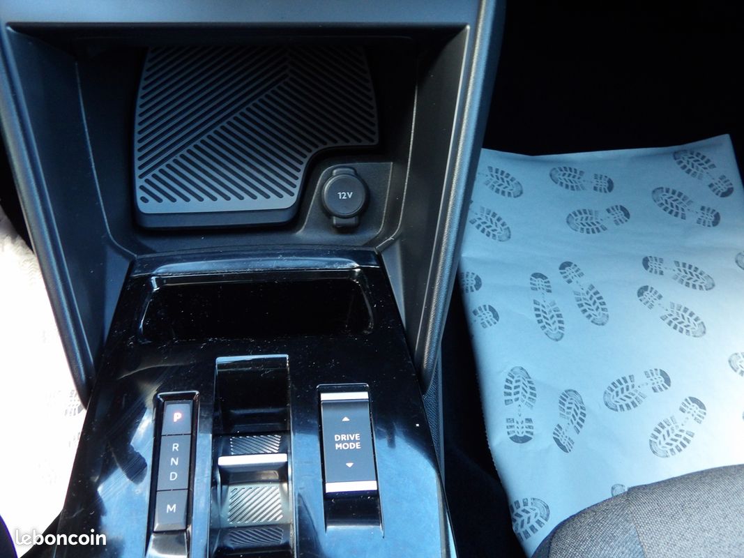 Citroen C4 BLUEHDI 130CH S&S SHINE EAT8 (image 16)